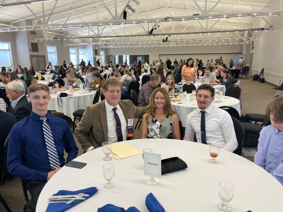 Mike Manis with his family
