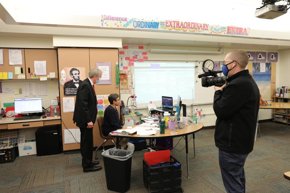 PHM Supt. Dr. Thacker surprises Elm Road 5th gr. Virtual Teacher Mrs. Shreiner as 2021 PHM Elementary Teacher of the Year (April 29, 2021)