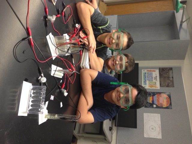 photo students battery